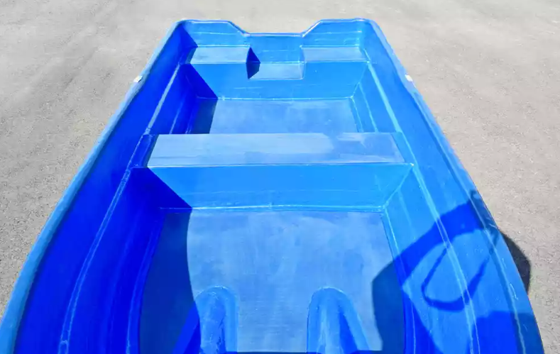 Стеклопластиковая лодка Neman-340 (тримаран) в Таганроге