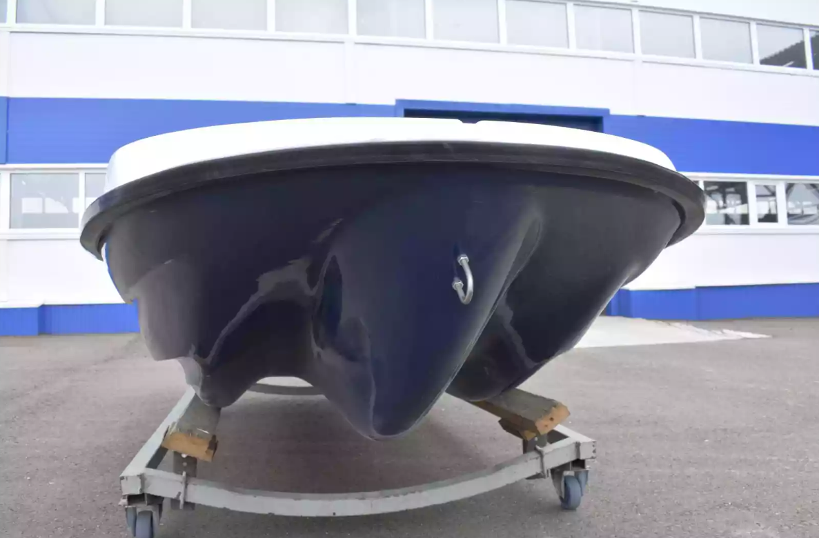 Стеклопластиковая лодка Пингвин New (тримаран) в Таганроге