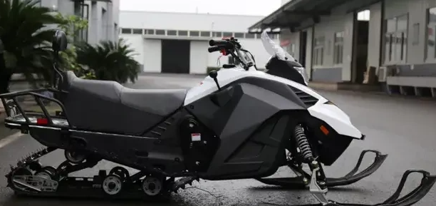 Снегоход ULAR 220 в Таганроге