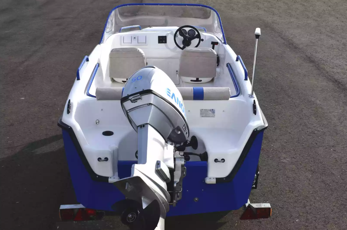 Комбинированный катер Wyatboat-470 в Таганроге Комбинированный катер Wyatboat-470 в Таганроге