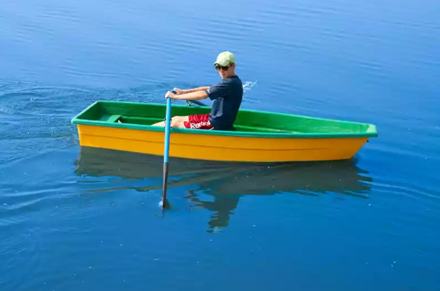 Стеклопластиковая лодка Малютка в Таганроге