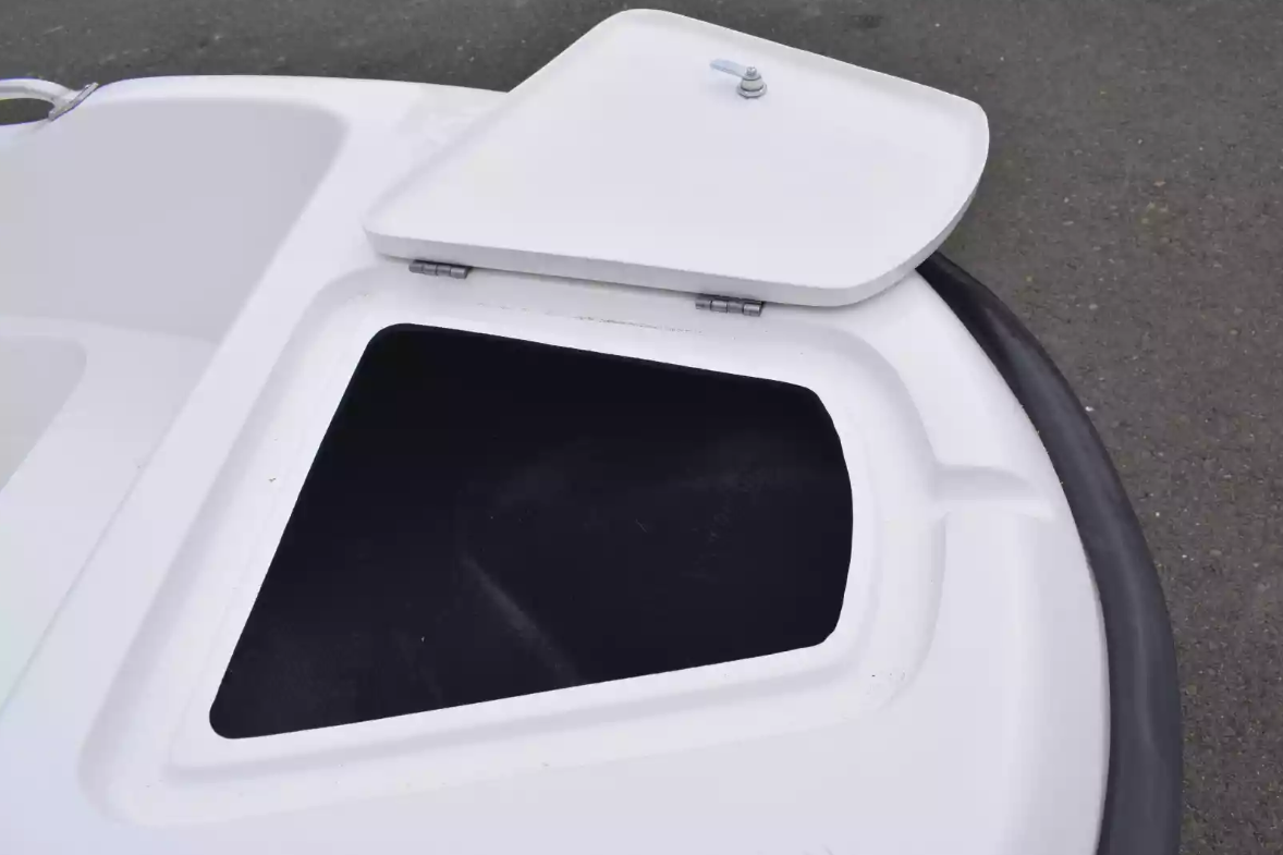 Стеклопластиковая лодка Пингвин New (тримаран) в Таганроге