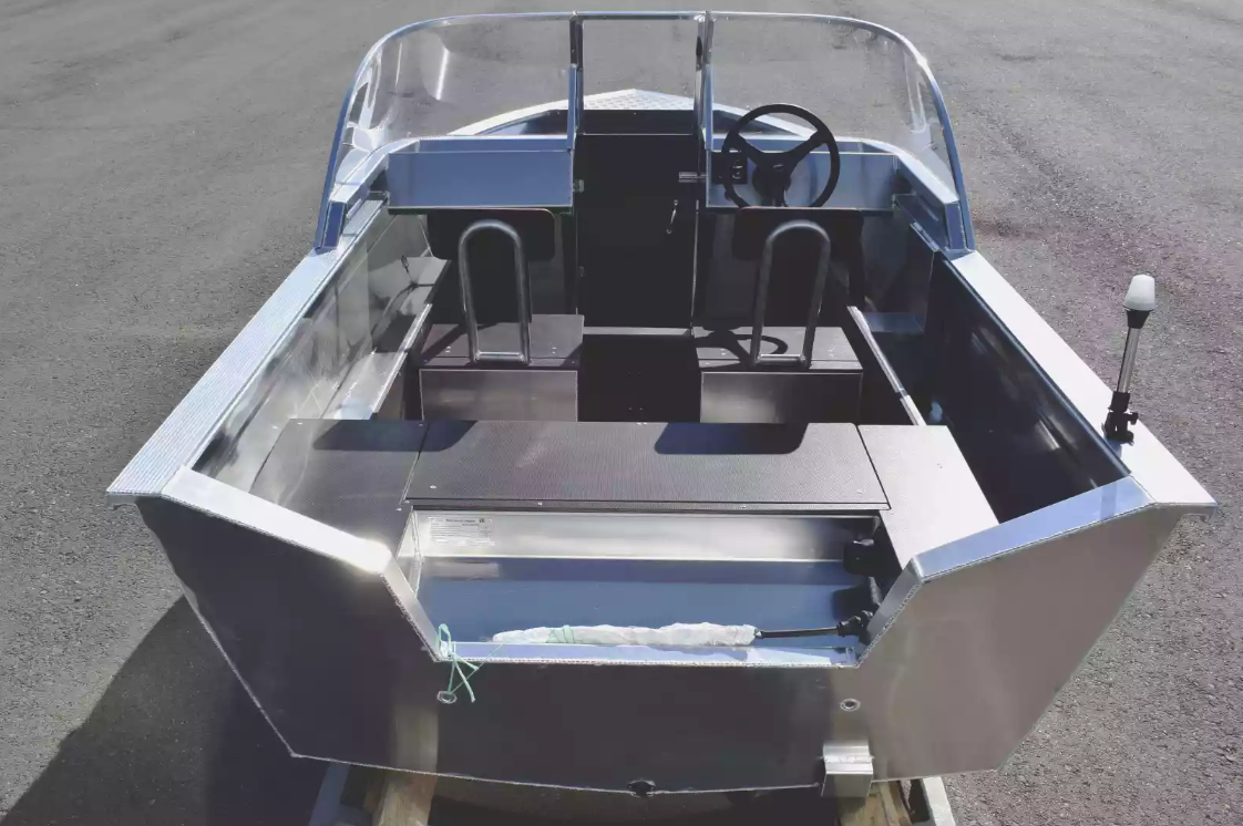 Алюминиевая лодка  Неман-400 DCM в Таганроге