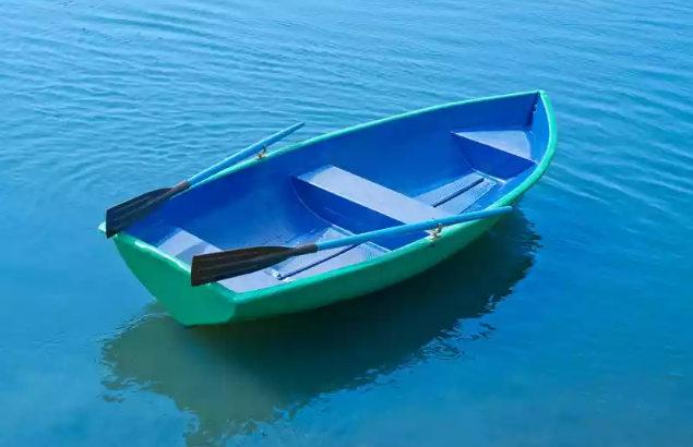 Стеклопластиковая лодка Дельфин в Таганроге