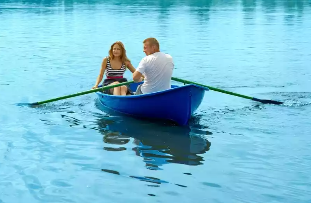 Стеклопластиковая лодка Дельфин в Таганроге