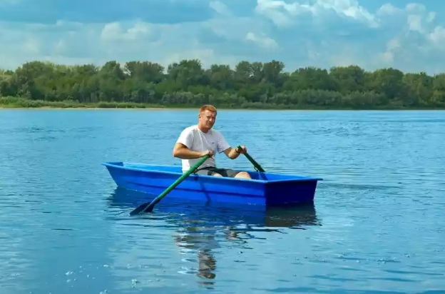 Стеклопластиковая лодка Малютка в Таганроге