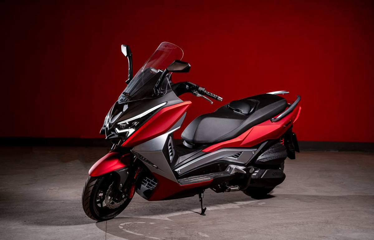 МАКСИСКУТЕР ARIIC 318 в Таганроге