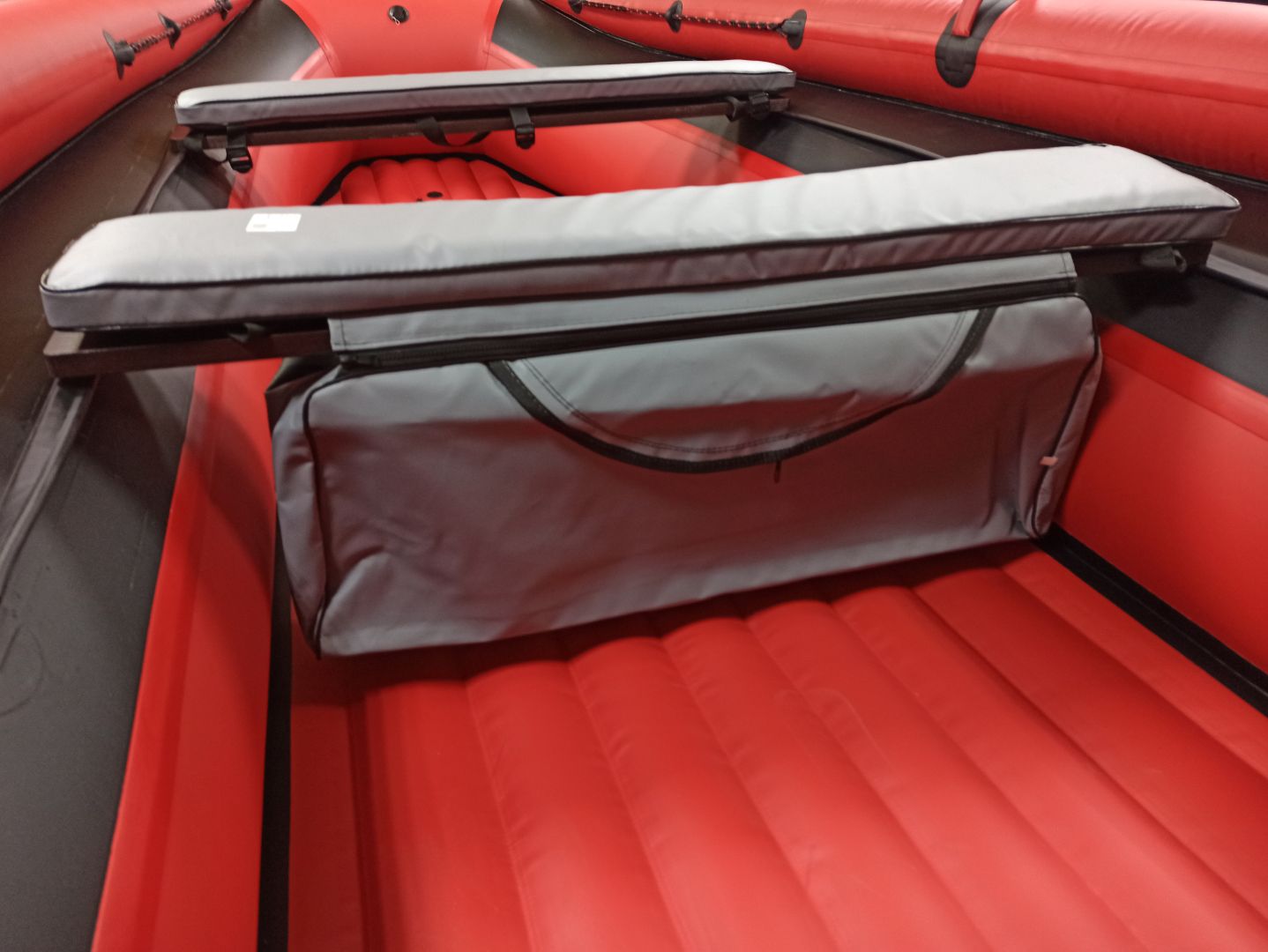 КОМПЛЕКТ МЯГКИХ НАКЛАДОК С СУМКОЙ ДЛЯ ЛОДОК 110Х20 СЕРЫЙ в Таганроге