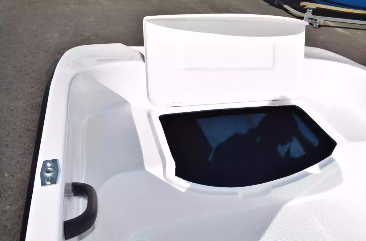 Стеклопластиковая лодка Пингвин (тримаран) в Таганроге