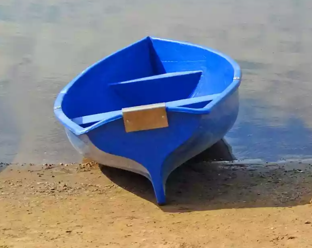 Стеклопластиковая лодка Омуль в Таганроге