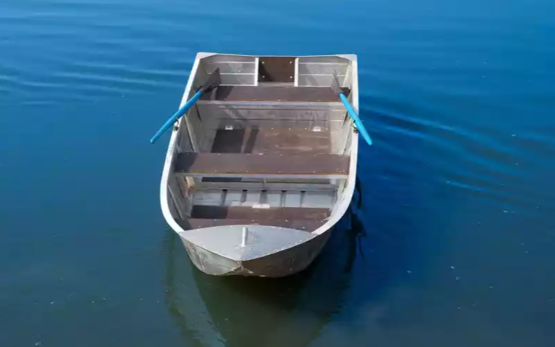 Алюминиевая лодка Вятка-Профи 37 в Таганроге