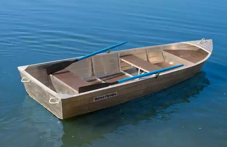 Алюминиевая лодка Вятка-Профи 32 в Таганроге