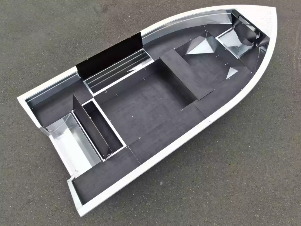 Алюминиевая лодка  Неман-420 в Таганроге