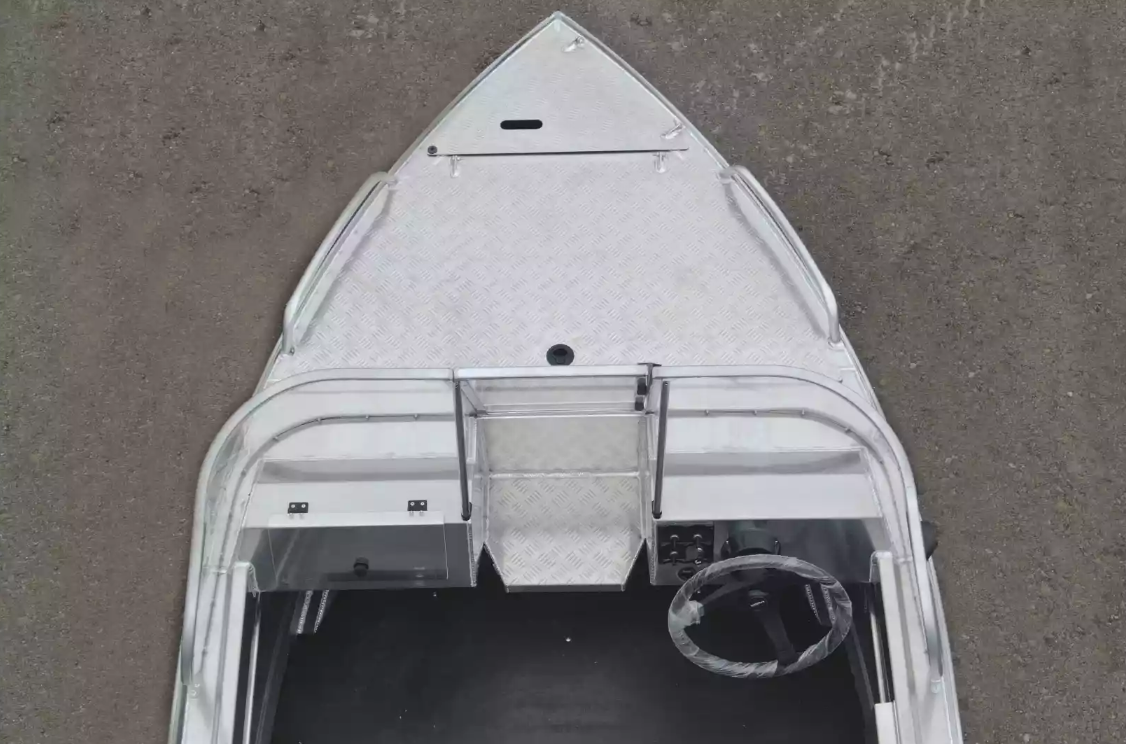 Алюминиевая лодка  Neman-400 PRO в Таганроге