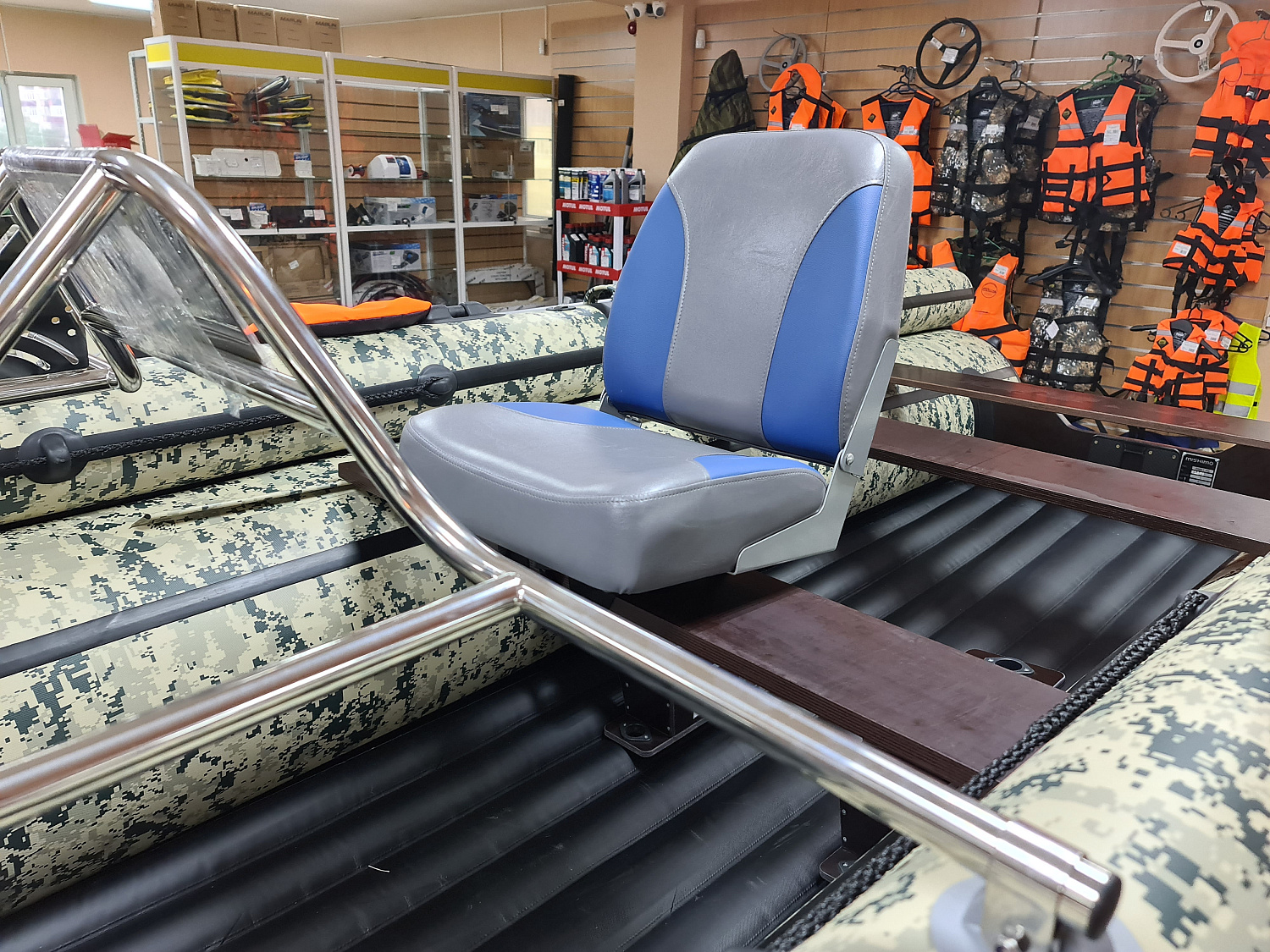 КРЕСЛО МЯГКОЕ РАСКЛАДНОЕ С ПОВОРОТНЫМ МЕХАНИЗМОМ ДЛЯ ЛОДОК в Таганроге