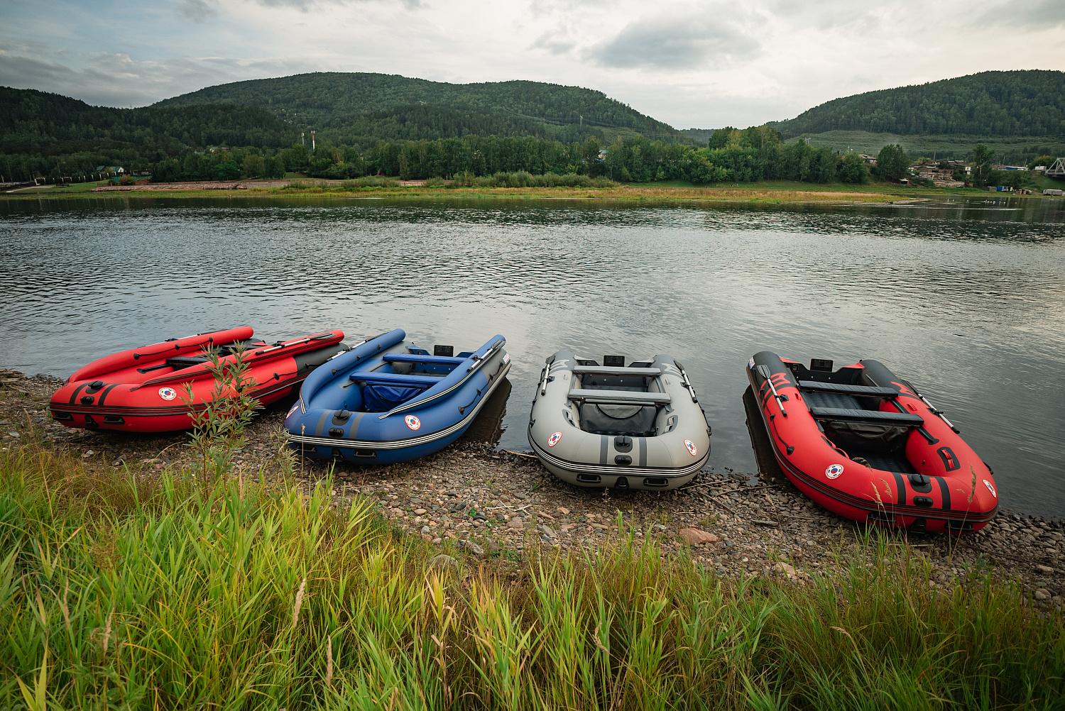 Лодка MISHIMO RIVER FJET PRO 410  под водомет в Таганроге