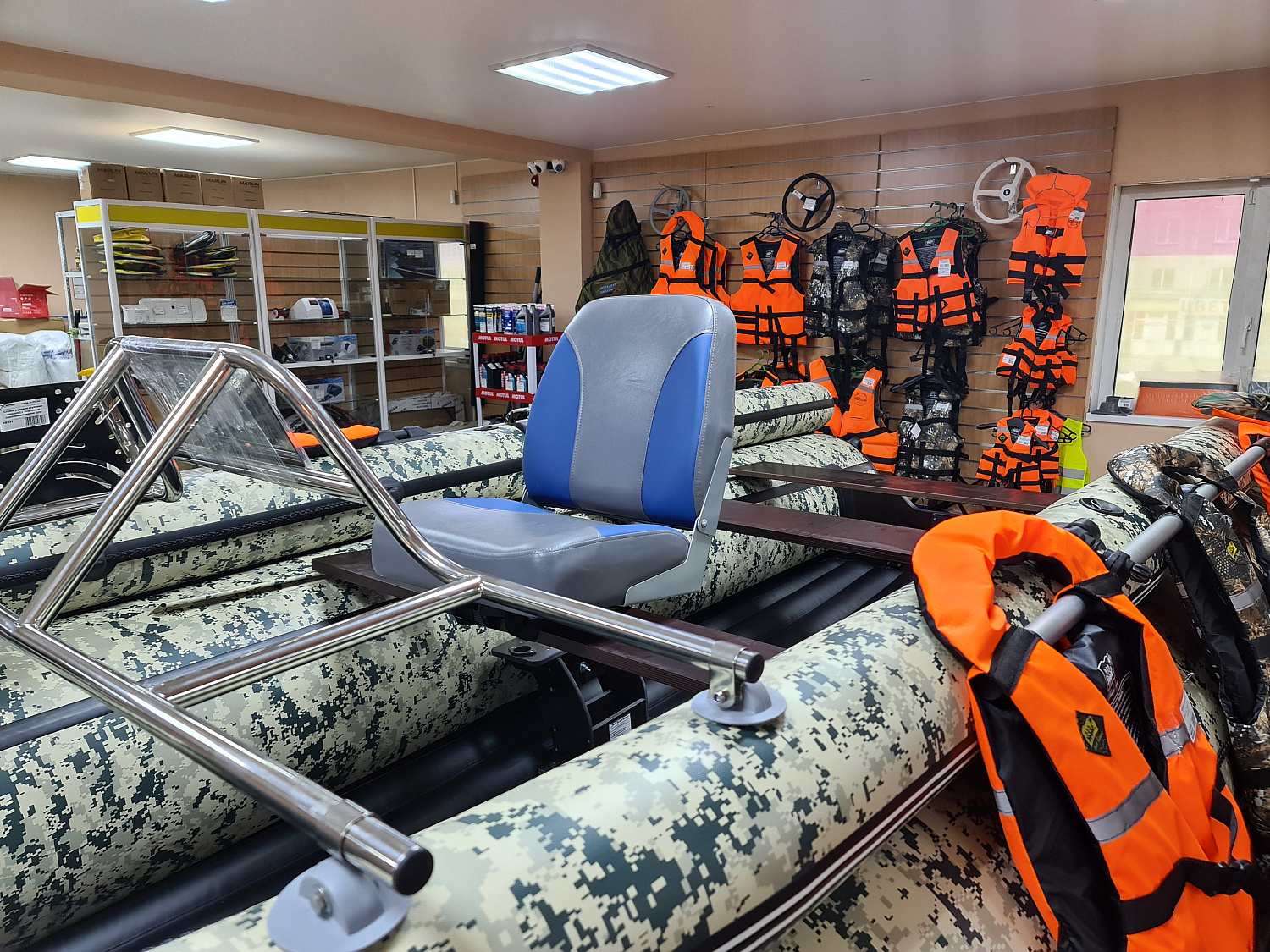 КРЕСЛО МЯГКОЕ РАСКЛАДНОЕ С ПОВОРОТНЫМ МЕХАНИЗМОМ ДЛЯ ЛОДОК в Таганроге