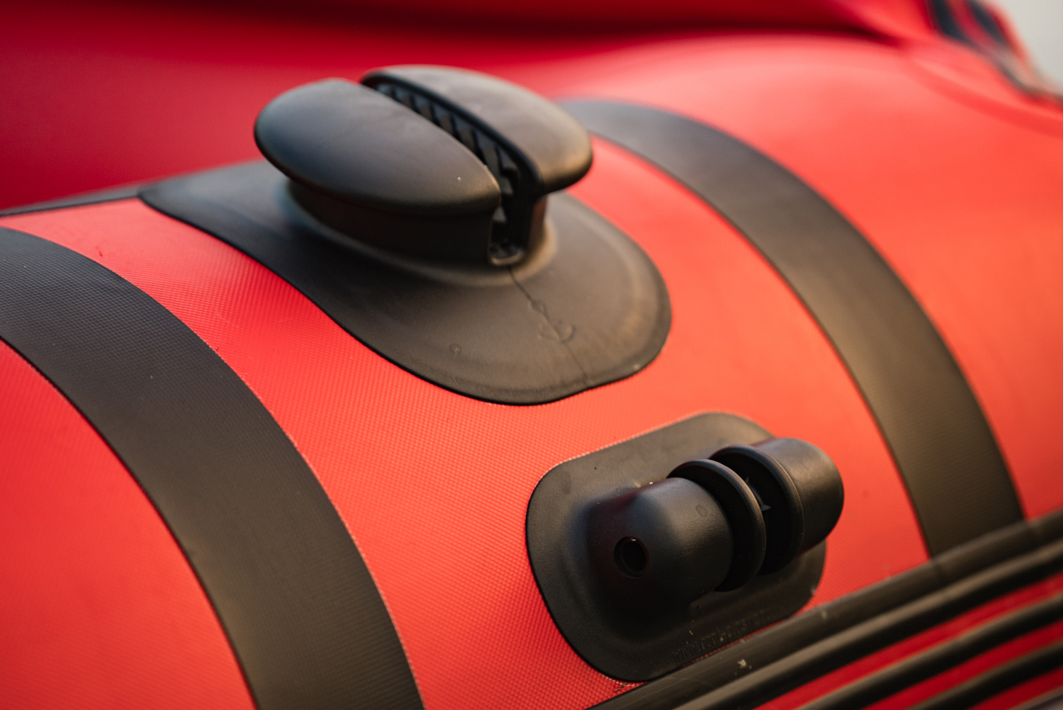 Лодка MISHIMO RIVER FJET PRO 410  под водомет в Таганроге