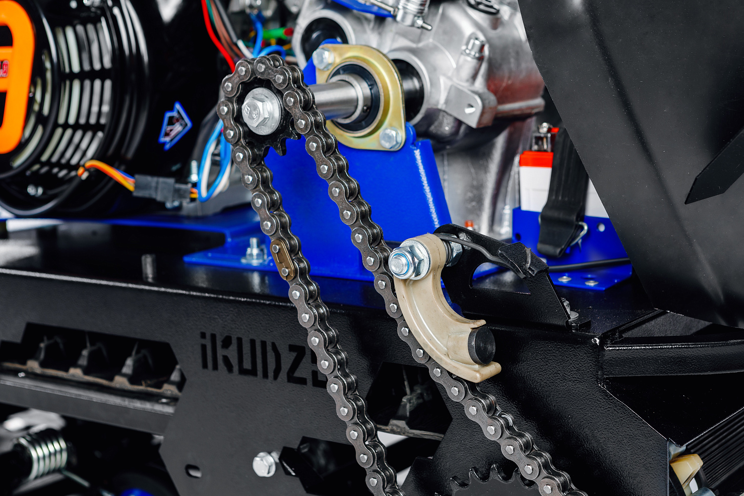 МОТОБУКСИРОВЩИК IKUDZO LONG 2.0 1700/500 EKR15 в Таганроге