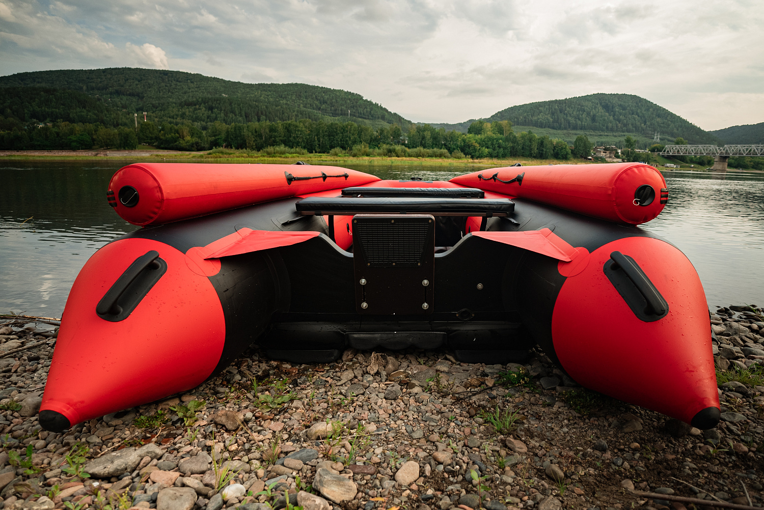 Лодка MISHIMO RIVER FJET PRO 410  под водомет в Таганроге