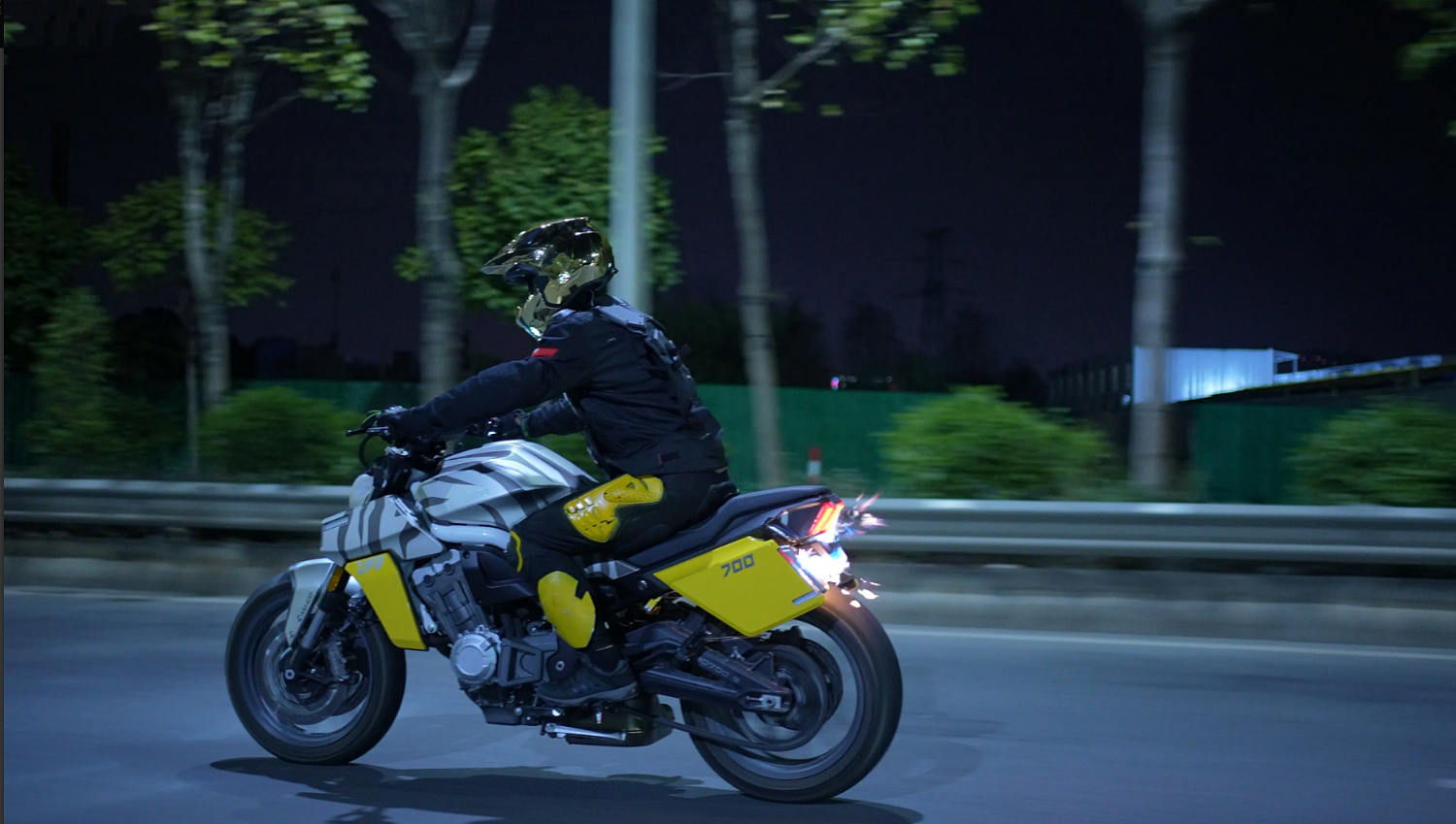 Мотоцикл Benda LFS 700 в Таганроге